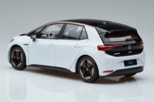 Volkswagen ID.3 Biały FAW 1:18 ZVN000001WEI Metal — zdjęcie 6 z 7