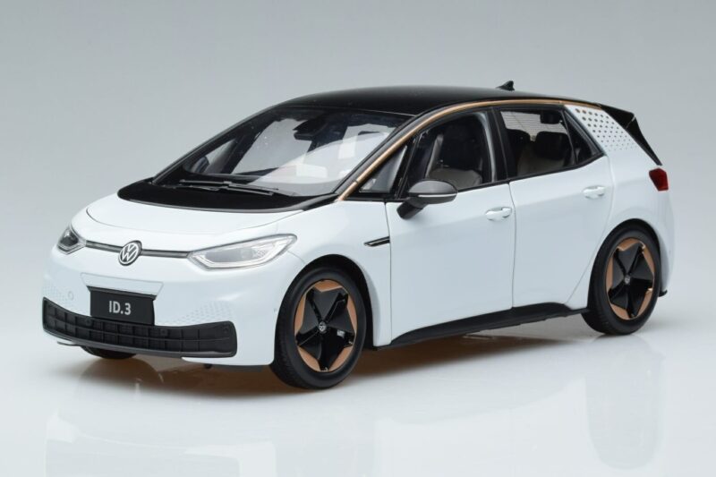 Volkswagen ID.3 Biały FAW 1:18 ZVN000001WEI Metal