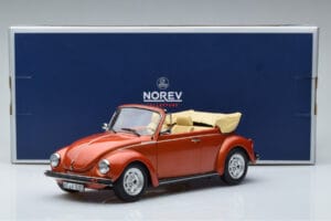 Volkswagen Beetle 1303 Kabriolet Pomarańczowy Norev 1:18 188526 Metal — zdjęcie 6 z 6