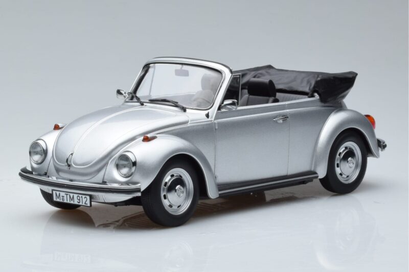 Volkswagen Beetle 1303 Kabriolet Srebrny Norev 1:18 188530 Metal