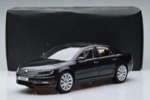 Volkswagen Phaeton V6 Mazeppa Szary Kyosho 1:18 08831MBK Metal — zdjęcie 9 z 9