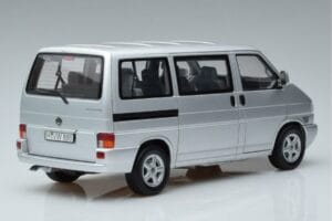 Volkswagen T4b Transporter Caravelle Minibus Schuco 1:18 450041500 Metal — zdjęcie 3 z 8