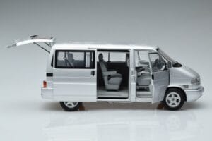 Volkswagen T4b Transporter Caravelle Minibus Schuco 1:18 450041500 Metal — zdjęcie 4 z 8