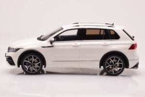 Volkswagen Tiguan R Biały Otto 1:18 OT1001 Żywica — zdjęcie 3 z 6