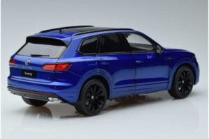 Volkswagen Touareg CR Niebieski FAW 1:18 LTC761021BLU Metal — zdjęcie 3 z 7