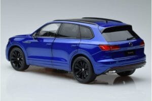 Volkswagen Touareg CR Niebieski FAW 1:18 LTC761021BLU Metal — zdjęcie 6 z 7