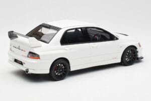 Mitsubishi Lancer Evo VIII MR FQ-400 Biały Otto 1:18 OT777 Żywica — zdjęcie 2 z 6