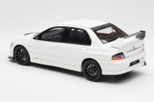 Mitsubishi Lancer Evo VIII MR FQ-400 Biały Otto 1:18 OT777 Żywica — zdjęcie 5 z 6