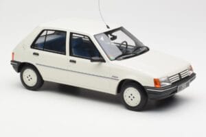 Peugeot 205 Junior Biały Otto 1:18 OT463 Żywica — zdjęcie 4 z 6