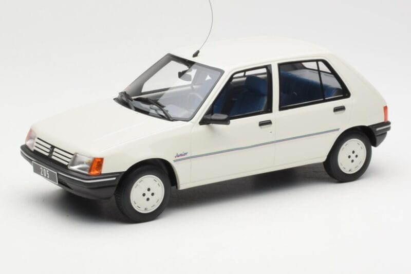 Peugeot 205 Junior Biały Otto 1:18 OT463 Żywica