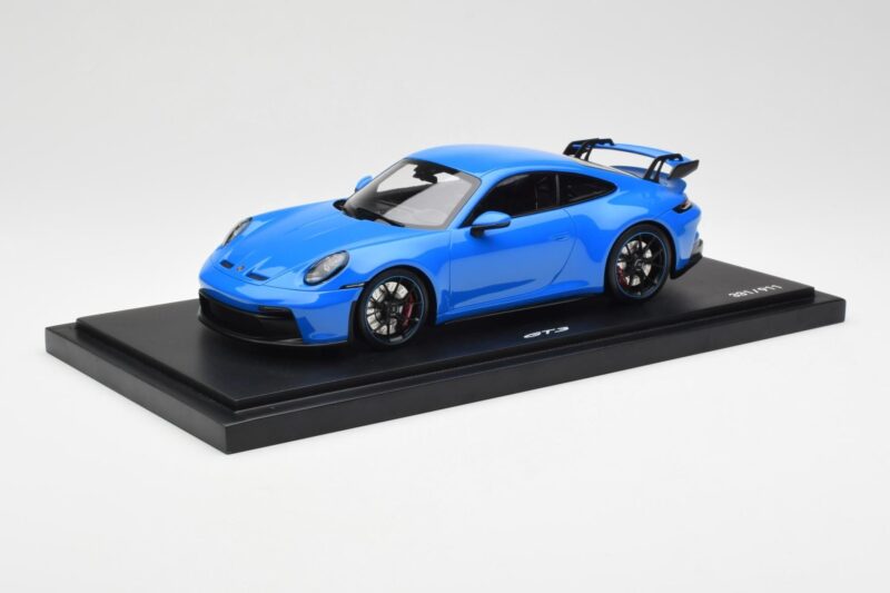 Porsche 911 992 GT3 Shark Niebieski Minichamps 1:18 WAP0211490M003 Żywica