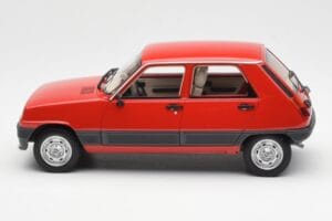 Renault 5 GTL Czerwony Otto 1:18 OT1147 Żywica — zdjęcie 3 z 6