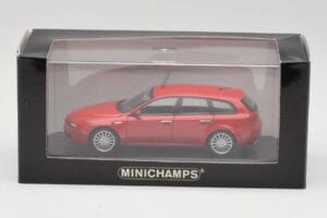 Alfa Romeo 159 Sportwagon Alfa Czerwony Minichamps 1:43 400120511 Metal — zdjęcie 4 z 4
