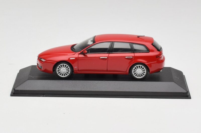 Alfa Romeo 159 Sportwagon Alfa Czerwony Minichamps 1:43 400120511 Metal