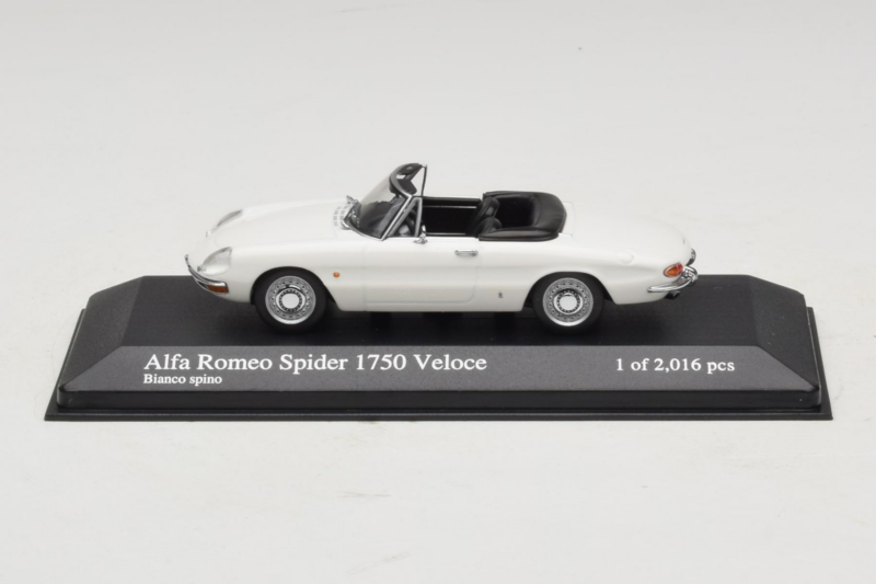 Alfa Romeo 1750 Spider Veloce Biały Minichamps 1:43 400120530 Metal