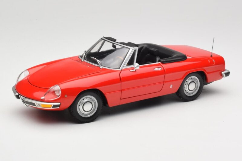 Alfa Romeo 2000 Spider Czerwony Minichamps 1:18 180120930 Metal