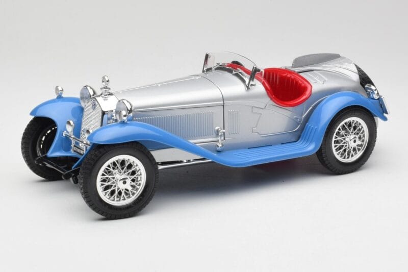 Alfa Romeo 2300 Spider Srebrnoniebieski Bburago 1:18 3008 Metal