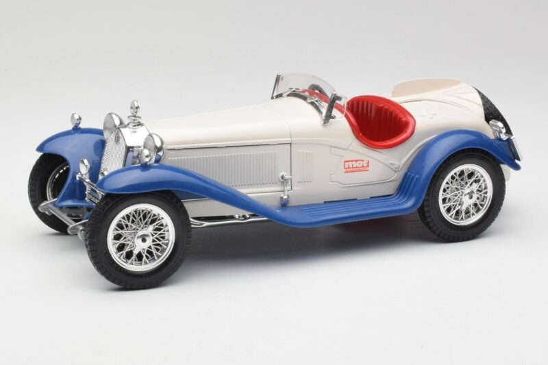 Alfa Romeo 2300 Spider Biały i Niebieski Bburago 1:18 3008-M1 Metal