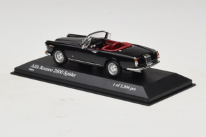 Alfa Romeo 2600 Spider Czarny Minichamps 1:43 400120630 Metal — zdjęcie 3 z 4
