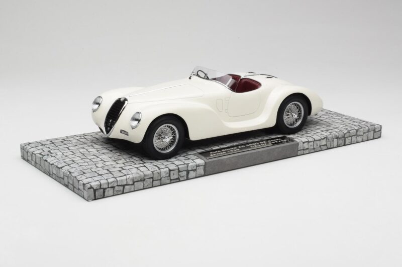 Alfa Romeo 6C 2500 SS Corsa Spider Biały Minichamps 1:18 107120232 Żywica