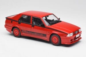Alfa Romeo 75 Turbo Evoluzione Czerwony MCG 1:18 MCG18428 Metal — zdjęcie 4 z 6