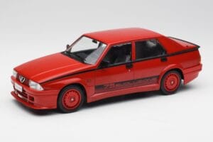 Alfa Romeo 75 Turbo Evoluzione Czerwony MCG 1:18 MCG18428 Metal