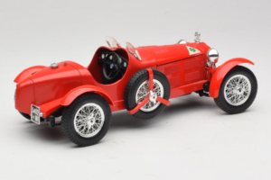 Alfa Romeo 8C 2300 Monza Czerwony Bburago 1:18 3014 Metal — zdjęcie 2 z 6