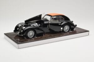 Alfa Romeo 8C 2900B Lungo Czarny Minichamps 1:18 100120421 Metal — zdjęcie 2 z 8