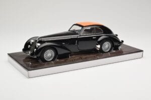 Alfa Romeo 8C 2900B Lungo Czarny Minichamps 1:18 100120421 Metal — zdjęcie 3 z 8