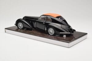 Alfa Romeo 8C 2900B Lungo Czarny Minichamps 1:18 100120421 Metal — zdjęcie 7 z 8