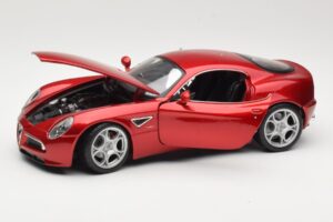 Alfa Romeo 8C Competizione Czerwony Bburago 1:18 18-11021 Metal — zdjęcie 2 z 8