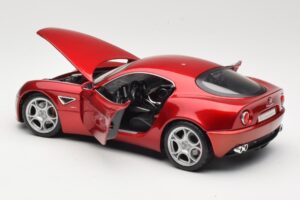 Alfa Romeo 8C Competizione Czerwony Bburago 1:18 18-11021 Metal — zdjęcie 5 z 8