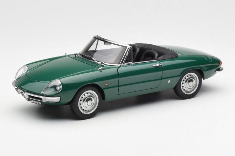 Alfa Romeo Duetto Spider Zielony AUTOart 1:18 70138 Metal