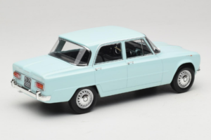 Alfa Romeo Giulia TI 105 Sky Blue Norev 1:18 187974 Metal — zdjęcie 3 z 7
