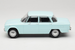 Alfa Romeo Giulia TI 105 Sky Blue Norev 1:18 187974 Metal — zdjęcie 4 z 7