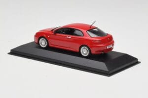 Alfa Romeo GT Alfa Czerwony Minichamps 1:43 400120321 Metal — zdjęcie 3 z 4