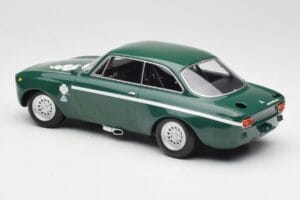 Alfa Romeo GTA 1300 Junior Zielony Minichamps 1:18 155120022 Metal — zdjęcie 5 z 6