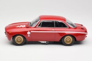 Alfa Romeo GTA 1300 Junior Czerwony Minichamps 1:18 155120020 Metal — zdjęcie 3 z 6