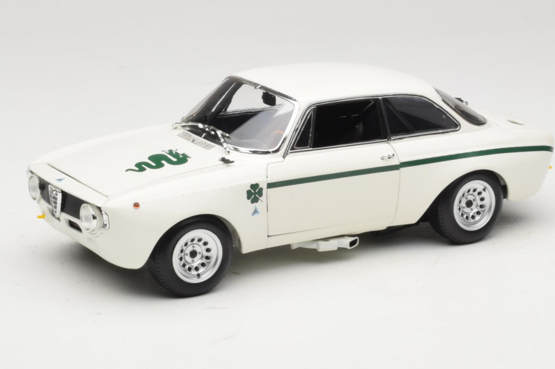 Alfa Romeo GTA 1300 Junior Biały Minichamps 1:18 100120501 Metal