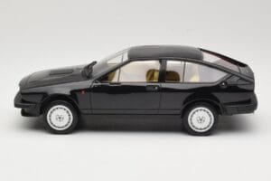 Alfa Romeo GTV6 2.5 Czarny Laudoracing-Models 1:18 LM110C Metal — zdjęcie 3 z 6