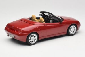 Alfa Romeo Spider 916 Proteo Red Metallic Norev 1:18 187854 Metal — zdjęcie 2 z 6