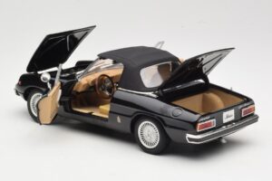 Alfa Romeo Spider 916 Veloce Czarny Ricko 1:18 32107 Metal — zdjęcie 5 z 8