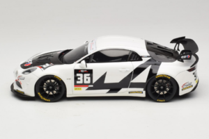 Alpine A110 GT4+ #36 J. Pla / J. Gilbert / J-M. Leandri Ultimate GT Endurance Cup 2024 Otto 1:18 OT1201 Żywica — zdjęcie 3 z 6