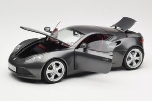 Artega GT Grey Metallic Revell 1:18 09024 Metal — zdjęcie 2 z 8