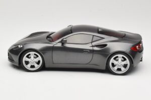 Artega GT Grey Metallic Revell 1:18 09024 Metal — zdjęcie 4 z 8