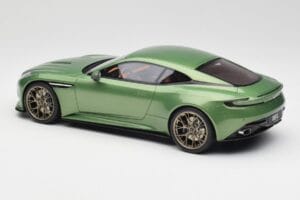 Aston Martin DB12 Zielony GT Spirit 1:18 GT466 Żywica — zdjęcie 4 z 5