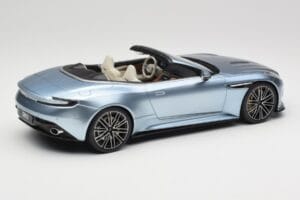 Aston Martin DB12 Volante Caribbean Blue Pearl GT Spirit 1:18 GT479 Żywica — zdjęcie 2 z 6