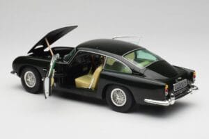 Aston Martin DB5 California Szałwiowy Chrono 1:18 H1001 Metal — zdjęcie 5 z 8
