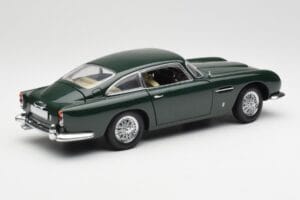 Aston Martin DB5 RHD Zielony AUTOart 1:18 70024 Metal — zdjęcie 3 z 8