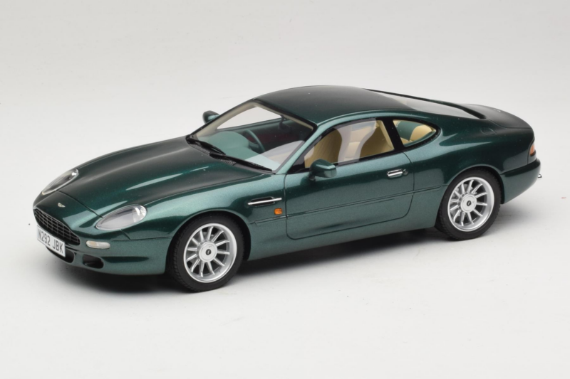 Aston Martin DB7 Buckinghamshire Green Cult Models 1:18 CML187-1 Żywica